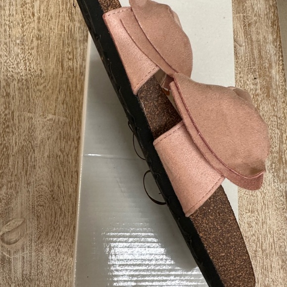 Slay in Suede Bow Slides - Picture 3 of 3